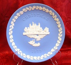 FARFURIE MARE PORTELAN ENGLEZESC WEDGWOOD JASPERWARE BLUE 20.5 CM