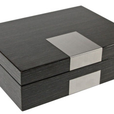 Cutie pentru ceasuri bijuterii si butoni lemn negru inchidere magnetica.