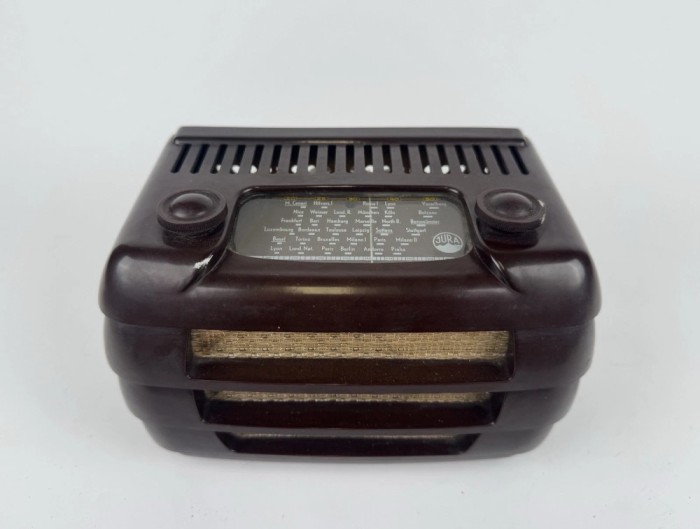Radio cu lampi/tuburi Radio Jura J80U - Elvetia 1947