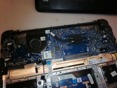 placa de baza laptop dell latitude 3380 , i3 6th gen , functionala