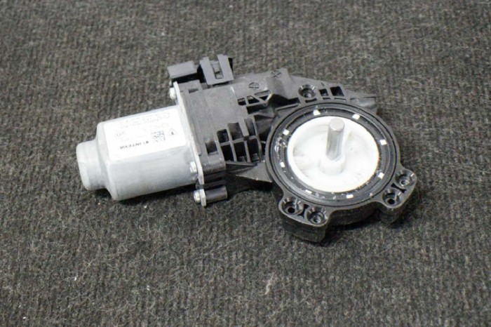 Motor macara geam ușă st&acirc;nga spate TESLA MODEL 3 2019 OEM: 403116C,430106F0,RLD-HW12 11243756