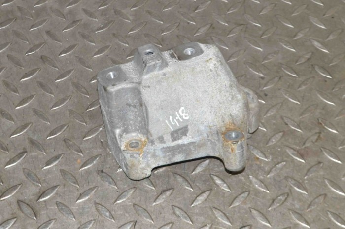 Suport cutie de viteze SEAT LEON KL1 2020 OEM: 1k0199117c