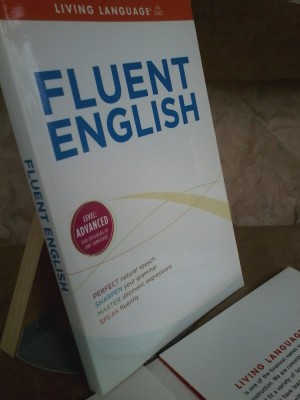 Fluent English (Living Language). Level: Advanced. For speakers of any language foto