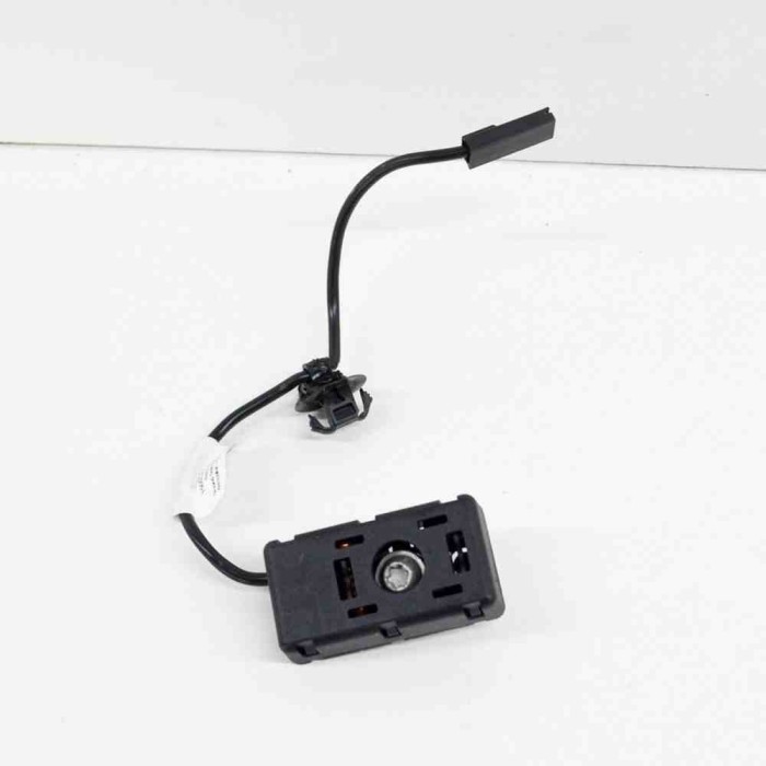 Amplificator de antena TESLA MODEL 3 2021 OEM: 1509420-00-C