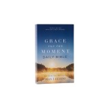 Nkjv, Grace for the Moment Daily Bible, Softcover, Comfort Print