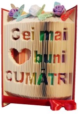 Carte personalizata Cei mai buni Cumatri, din lemn, personalizata, cu textul sculptat pe file, multicolor OMIS002 foto