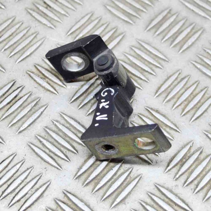 Balama ușă st&acirc;nga spate VW PASSAT B8 3G2 2017 OEM: 8X0831403E,A046574 17186405