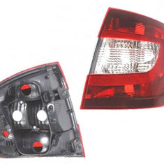 Stop spate lampa Skoda Rapid (Nh), 10.2012-, spate, Dreapta, liftback, P21/4W+P21W+PY21W+W3W; fumuriu; fara suport bec, TYC