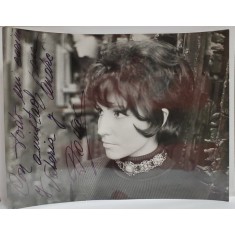 FOTOGRAFIE UNEI TINERE CU DEDICATIE IN LIMBA SPANIOLA , ANII &#039; 70