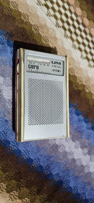 RADIO PORTABIL CORA 7 TRANZISTOARE , ELECTRONICA ,NU FUNCTIONEAZA . foto