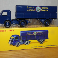 Macheta Tracteur Panhard et semi-remorque S.N.C.F. - Dinky Toys