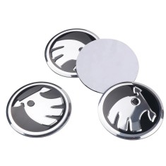 SKODA-EMBLEME/STICHERE DIN ALUMINIU AUTOADEZIVE PENTRU CAPACE JANTE ALIAJ