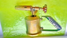 F753-Lampa benzina veche pt. parlit EXPRESS RAPIDE Franta alama de bucatarie.