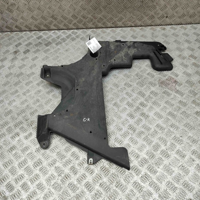 Scut motor st&acirc;nga spate BMW 5 G30 2020 OEM: 7351449