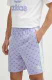adidas Originals pantaloni scurți barbati, culoarea violet, IS2940