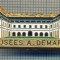 Y 893 INSIGNA - MUSEES A_DEMARD- FRANTA -PENTRU COLECTIONARI