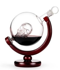 Sticla-decantor Cap de Mort cu suport din lemn