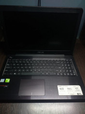 Laptop Asus + cooling pad foto
