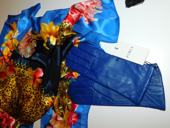 FURLA, Manusi noi piele naturala , masura M , esarfa noua matase naturala cadou