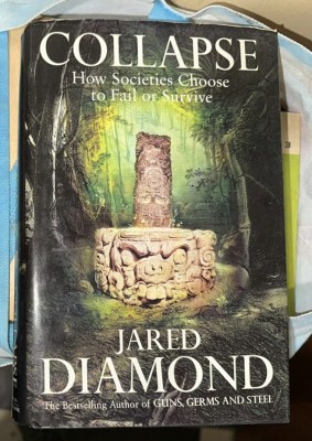 Jared Diamond / Collapse How Societies chose to fail or survive foto