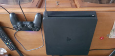 PlayStation 4+ foto