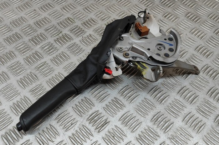 M&acirc;ner fr&acirc;nă de m&acirc;nă MAZDA MX-5 IV ND 2020 OEM: NF7A44010 30450132