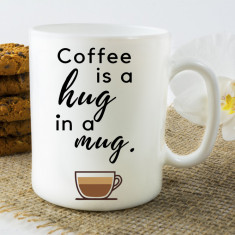 Cană personalizată "Coffee is a hug" Alba-toarta-inima