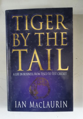 Tiger by the Tail - Ian MacLaurin foto