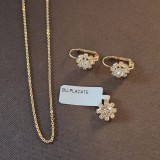 Set bijuterii placate cu aur - cu cristale zirconia albe