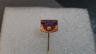 Insigna Constructorul Arad foto
