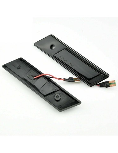 Set 2 Semnalizari Aripa LED Dinamice pentru BMW E36, E32, E34, E30, E24, E28