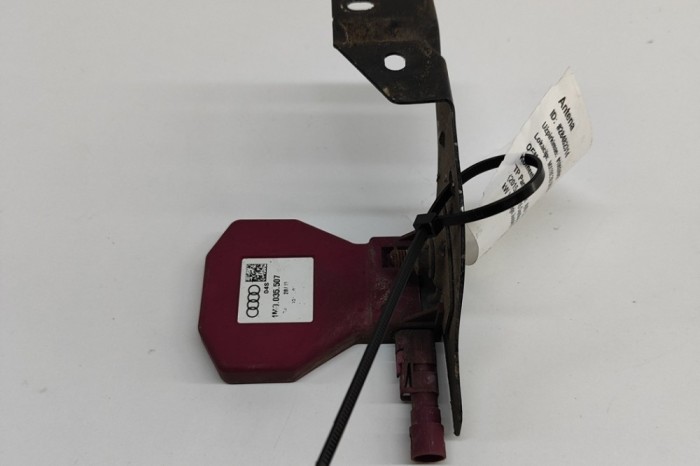 Antena AUDI Q7 4M 2015 OEM: 4M0035507 28482314