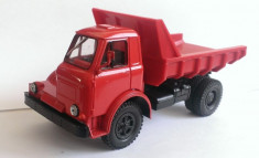 Macheta MAZ 510 1962 Basculanta - camion 1/43 foto