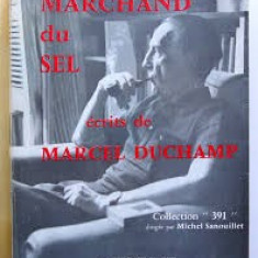 MARCHAND DU SEL - MARCEL DUCHAMP (CARTE IN LIMBA FRANCEZA)