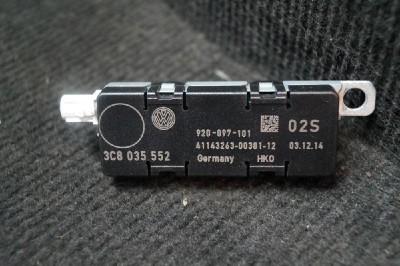 Amplificator de antena VW CC 358 2012 OEM: 3C8035552 | 1938544 foto