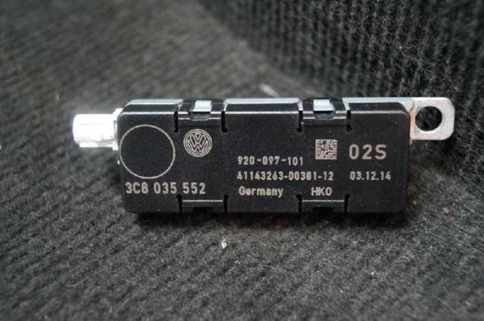 Amplificator de antena VW CC 358 2012 OEM: 3C8035552 | 1938544