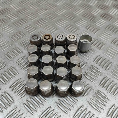 Set prezoane roata LAND ROVER RANGE ROVER EVOQUE L538 2014 OEM: 6G92-17A147-DB,DJ32-1012-AA 28055731 foto