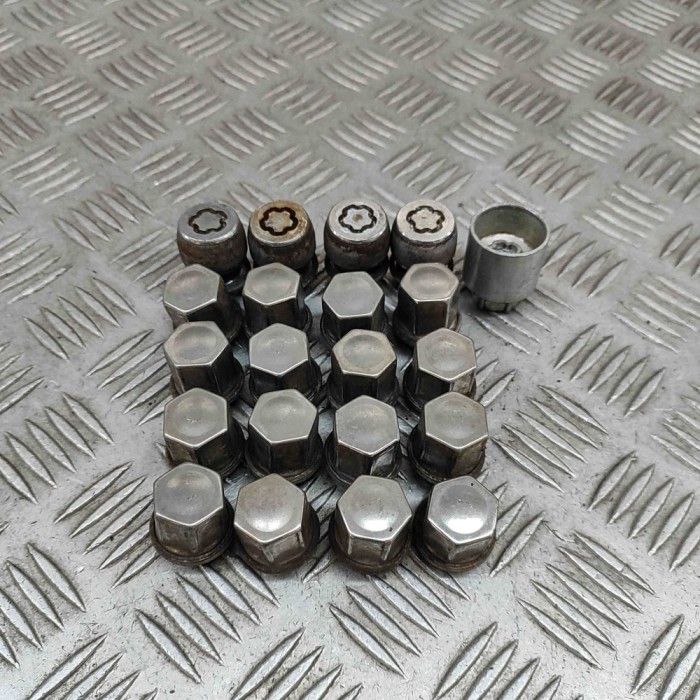 Set prezoane roata LAND ROVER RANGE ROVER EVOQUE L538 2014 OEM: 6G92-17A147-DB,DJ32-1012-AA 28055731