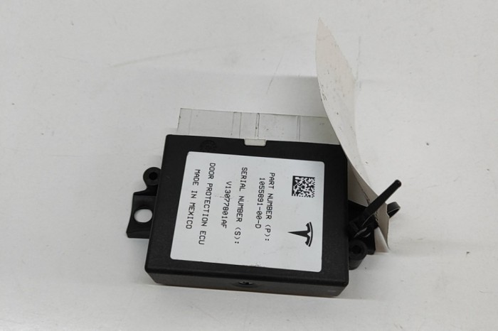 Modul de control ușă st&acirc;nga spate TESLA MODEL X 2020 OEM: 1055891-00-D | 31691151