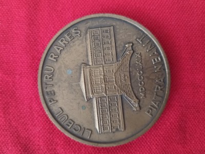 Medalie Liceul Petru Rares din orasul Piatra Neamt 1869-1969 foto