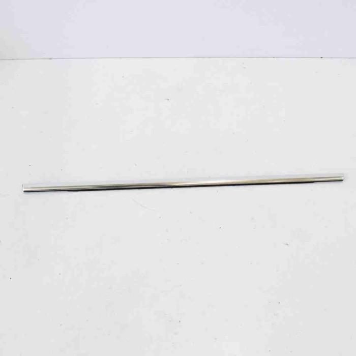 Chedar geam ușă st&acirc;nga spate VW PASSAT Variant B7 365 2011 OEM: 3C9839475E