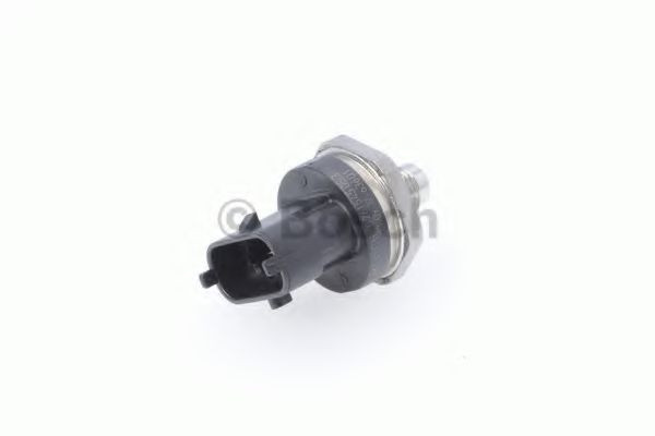 Senzor, presiune combustibil ALFA ROMEO GT (937) (2003 - 2010) BOSCH 0 261 545 053