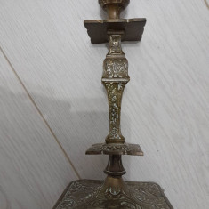 Excepțional sfeșnic vechi de bronz masiv, decorat in filigran, h 20 cm vintage