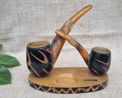 VECHI OBIECT DECORATIV DIN LEMN, PIPE foto