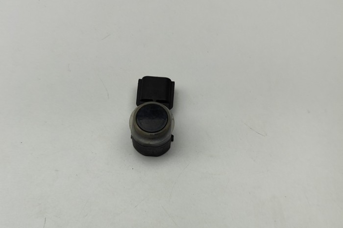 Senzor de parcare spate NISSAN JUKE F16 2024 OEM: 284383WS0A,28438HS03A,28438-3WS0A,28438-HS03A 30756614