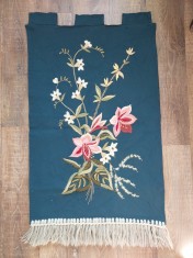Peretar cusatura de mana, flori, 90cm x 59cm