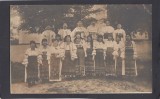 Fotografie tip Carte Postala - Grup in port popular Blaj Alba 1911 - citind ziarul Libertatea, Necirculata