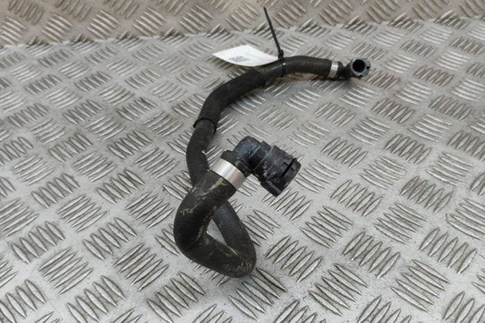 Furtun de lichid de răcire VOLVO XC90 II 2022 OEM: 32339786 28357098