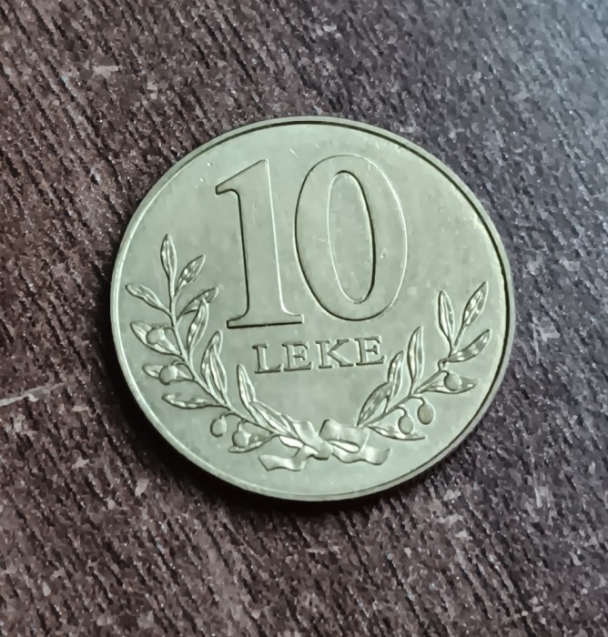 C50 - Moneda foarte veche - Albania - 10 leke - 1996