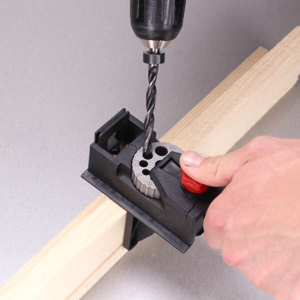 Instrument de ghidare a burghiului pentru lemn Ruddler